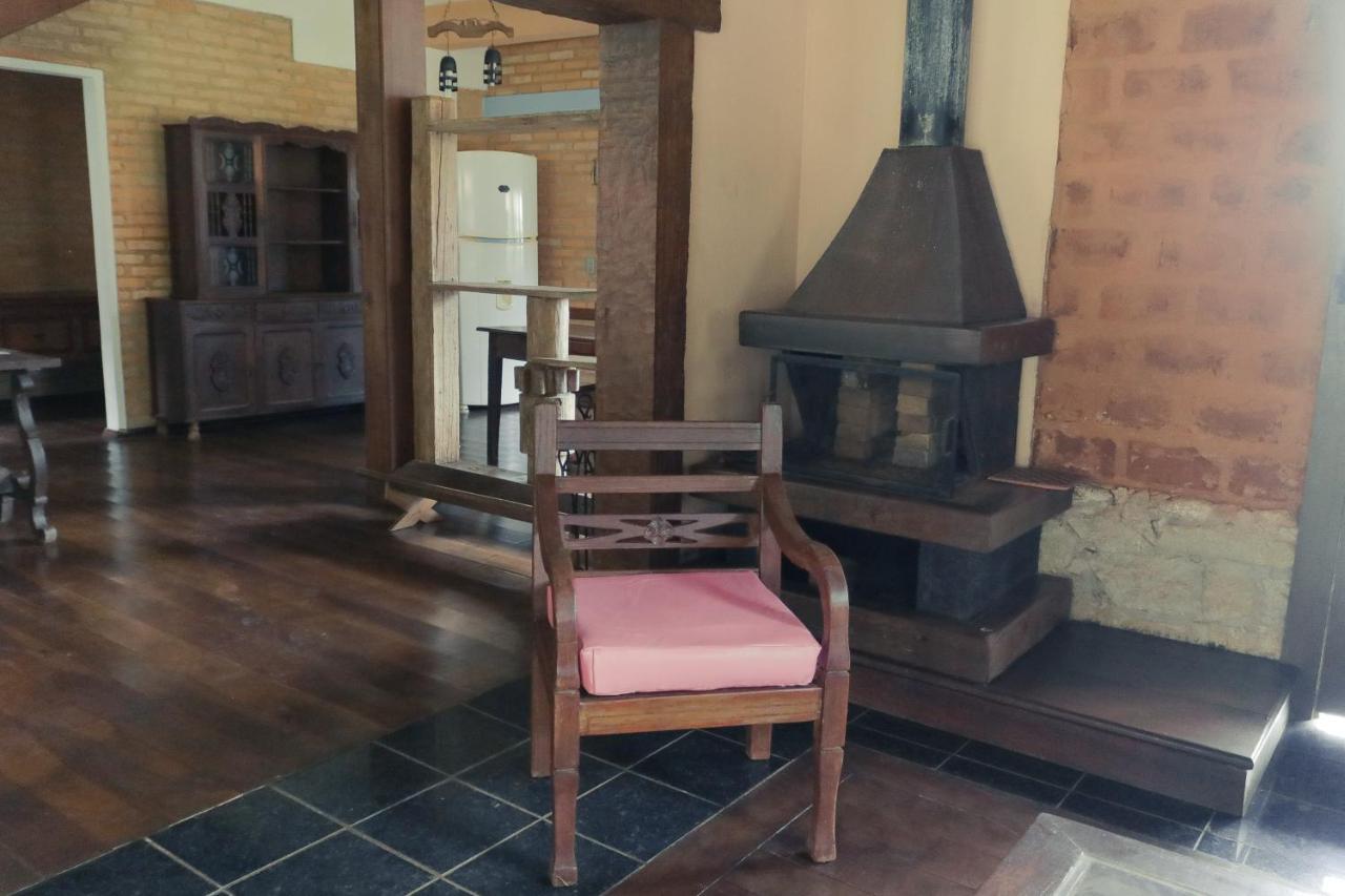 Em tiradentes, Minas Gerais, CASA TÍPICA E ESPAÇOSA EM TERRENO ARBORIZADO Exterior foto