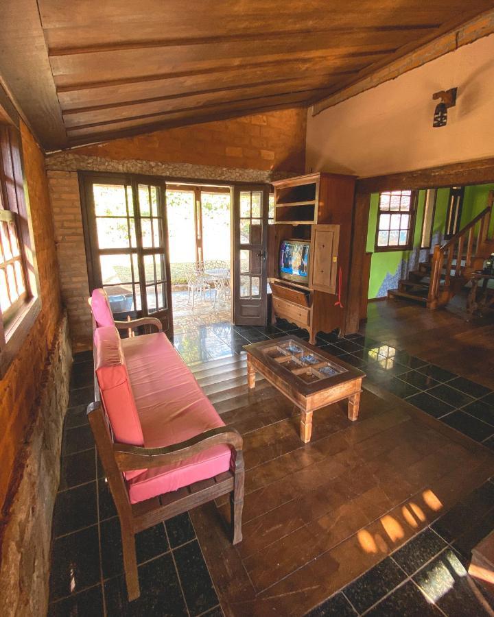 Em tiradentes, Minas Gerais, CASA TÍPICA E ESPAÇOSA EM TERRENO ARBORIZADO Exterior foto